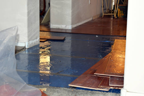 Professional Emergency Water Damage Restoration technician working in East Canton, OH